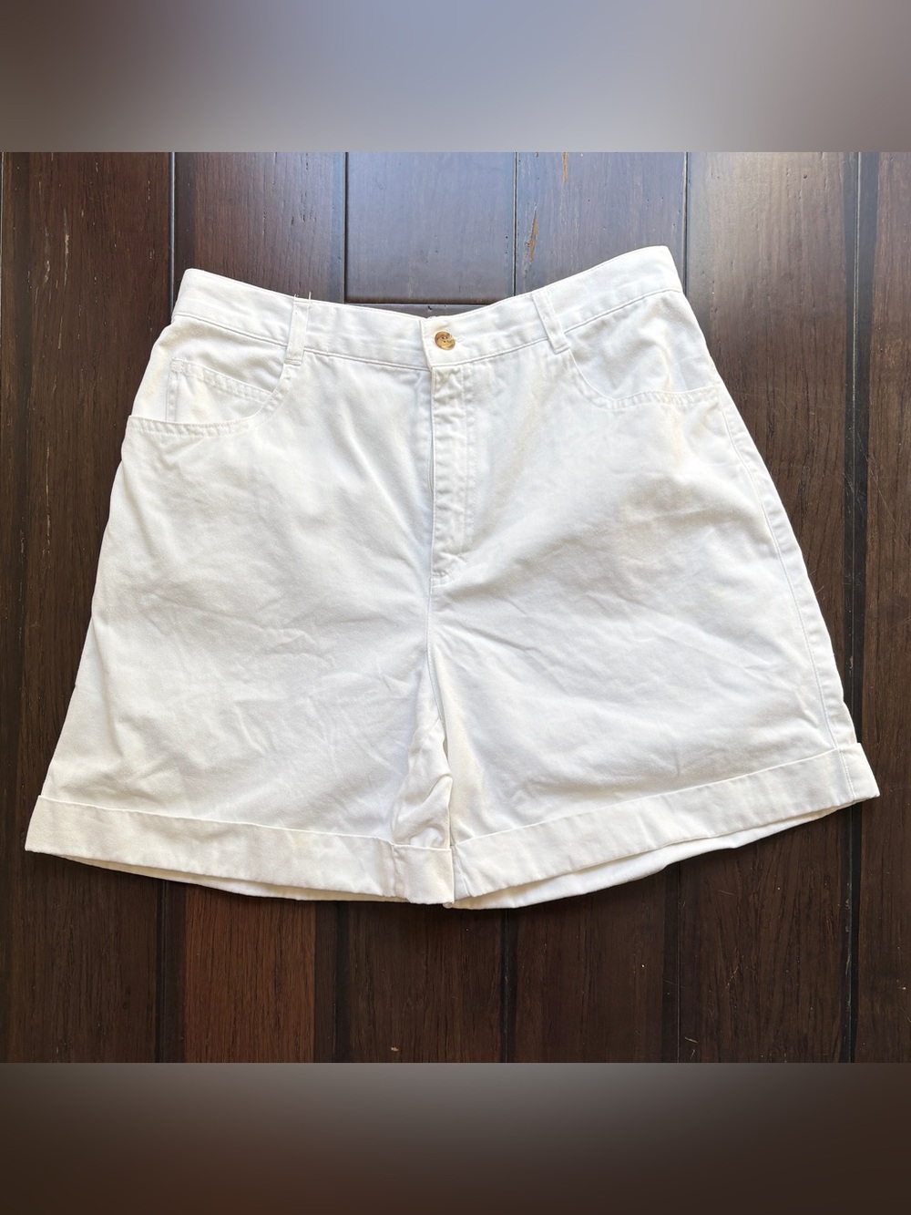 Rafaella Women’s White Shorts country club vacation endless summer Nantucket